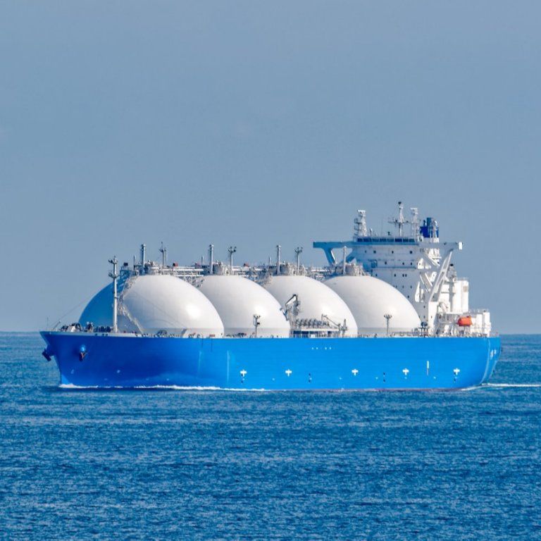 ЕК: Замислената забрана за претоварване на руски LNG няма да засегне Азия