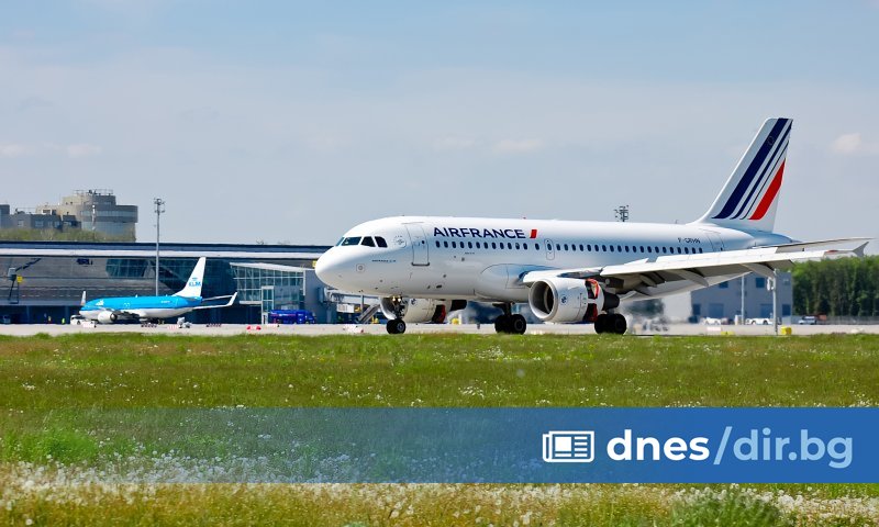 Според сайта на летище Лил полетите от Маракеш, Женева и