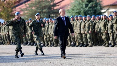 Армията има нужда от много видове въоръжение оборудване техника и