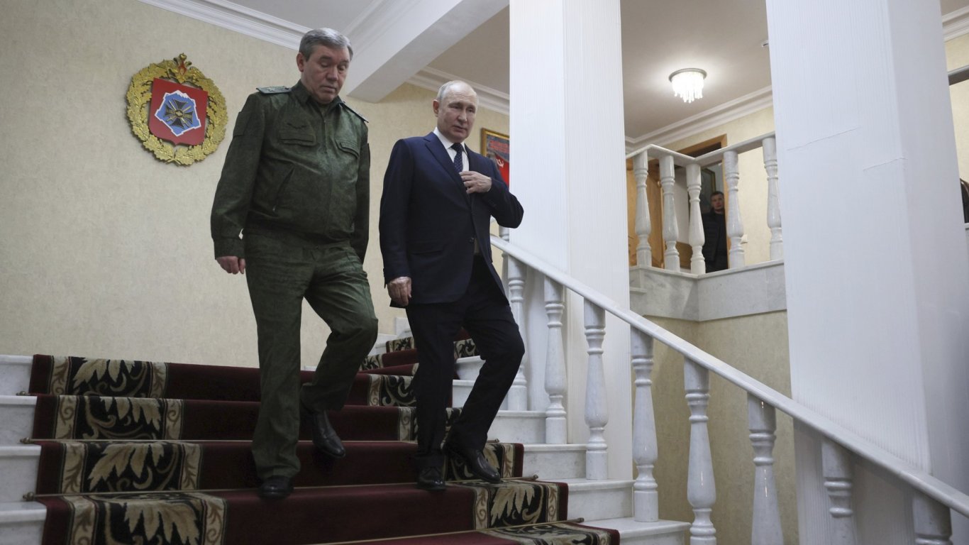 Путин отново на инспекция в щаба на армията в Ростов на Дон 