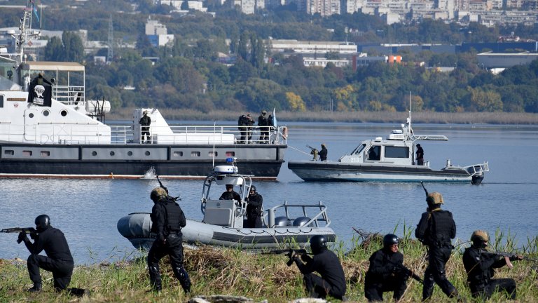 Започна "Бриз 2025" на ВМС, участват кораби, техника и щабни офецери от 14 страни