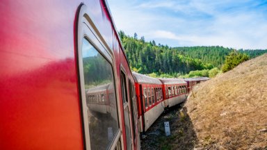 На 19 октомври т г локомотивният персонал на пътнически влак 8601