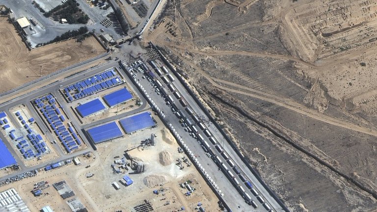 Преустановиха евакуациите от Газа към Египет