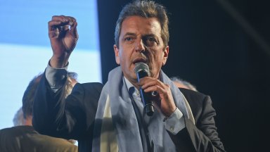 Изненадващ водач на президентските избори в Аржентина