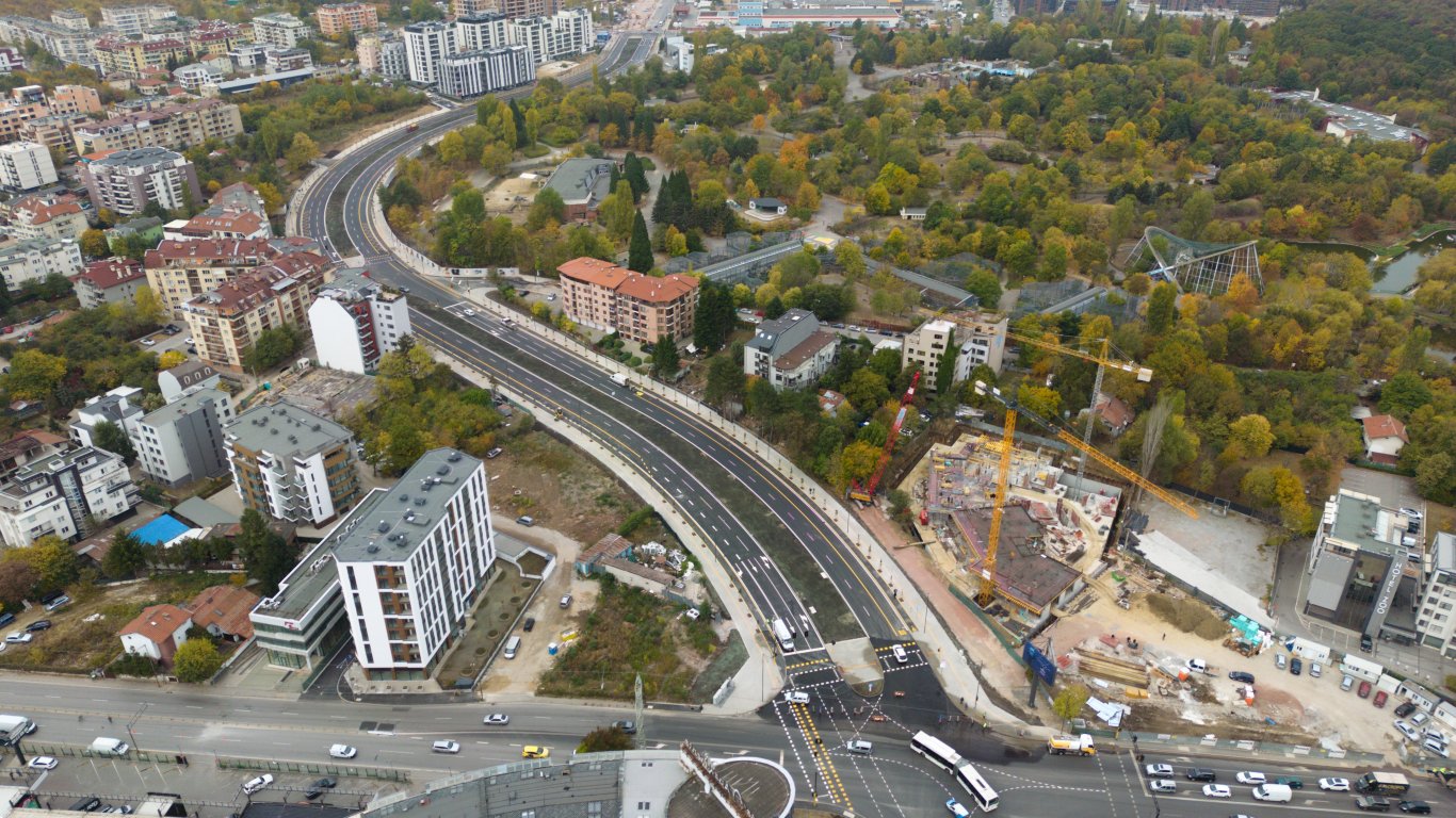 Утре пускат движението по новия 6-лентов бул. “Филип Кутев“ в София (снимки)