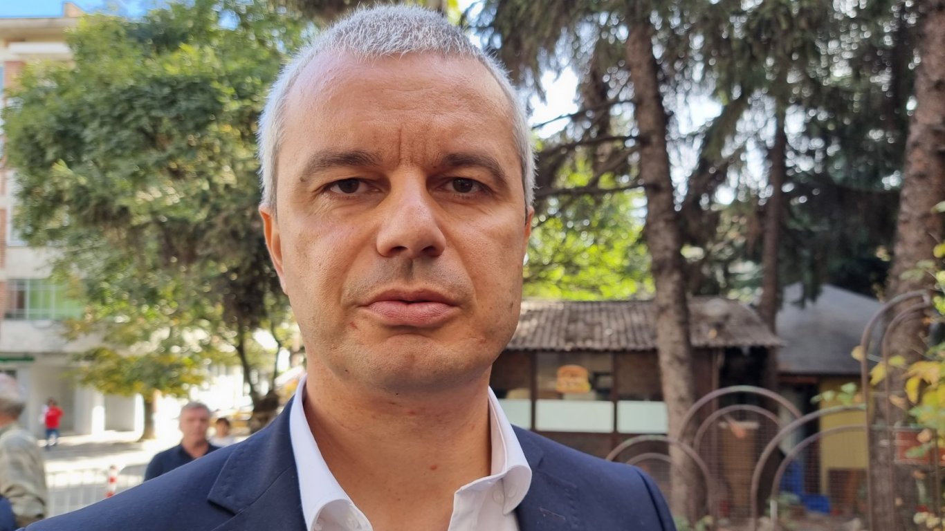 Костадинов към властта: Ако „Лукойл“ дължи 500 млн. от данъци, покажете ревизионните актове