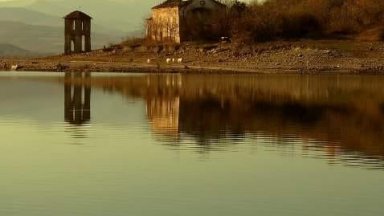 Легендата за село Живовци  и "плуващата" църква на паметта