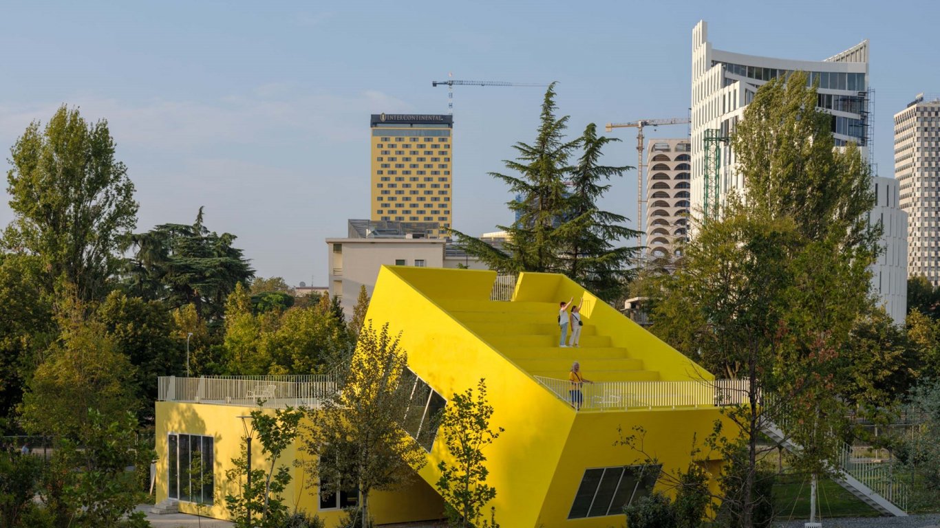 A Pirâmide de Tirana