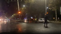 18-годишен с книжка от 15 дни не спря на знак „Стоп“, той и още двама пострадаха