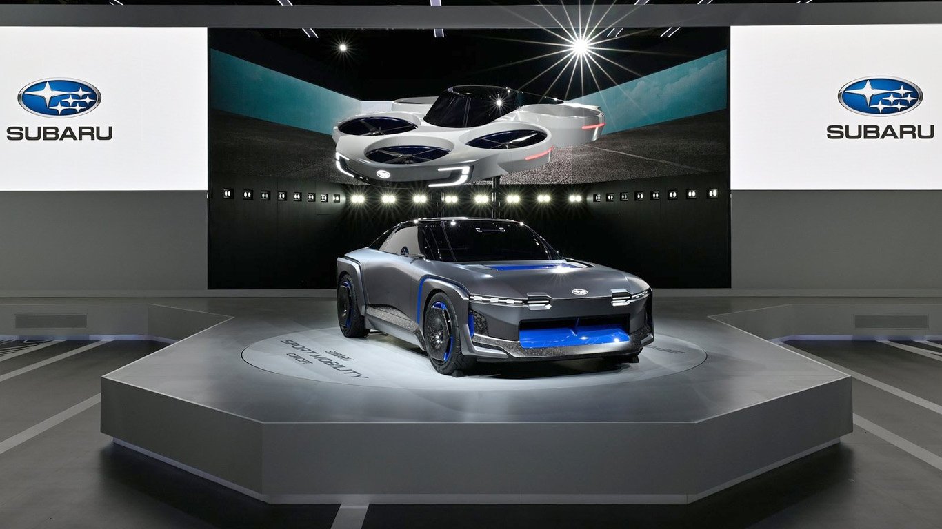 Футуристичен прототип на Subaru напомня на купето от миналото SVX