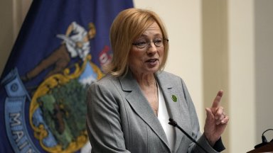 Първите съобщения бяха за поне 22 убити и 50 60 ранени Полицията