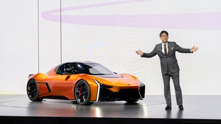 Toyota показа електрически наследник на спортното купе MR2
