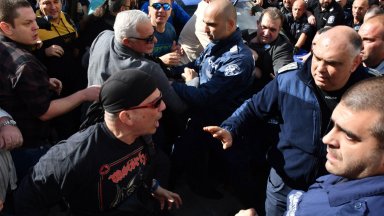 В социалните мрежи се появиха призиви за протести в деня