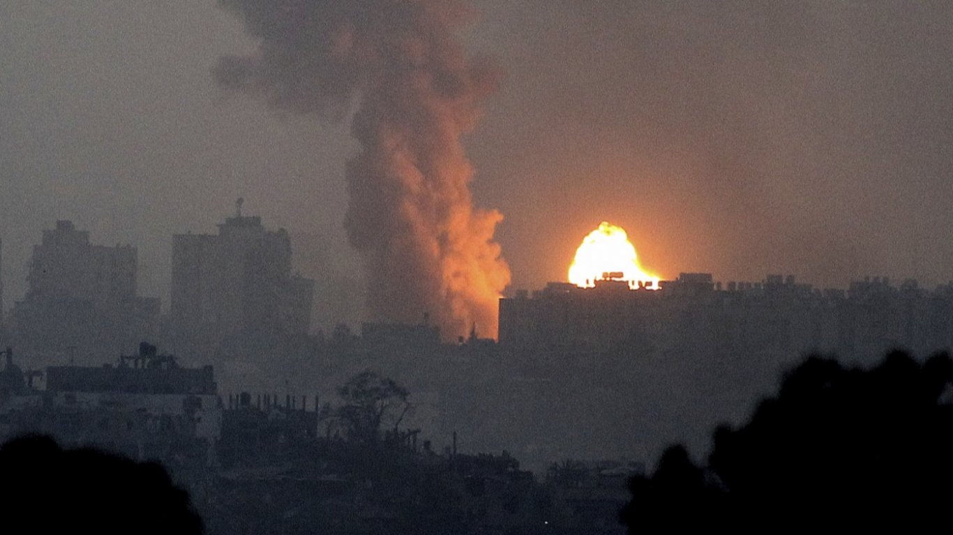 Adobe продава генерирани от AI "снимки" на войната между Израел и Газа