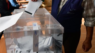 Снимка Пресцентър МС Премиерът гласува за това София да бъде