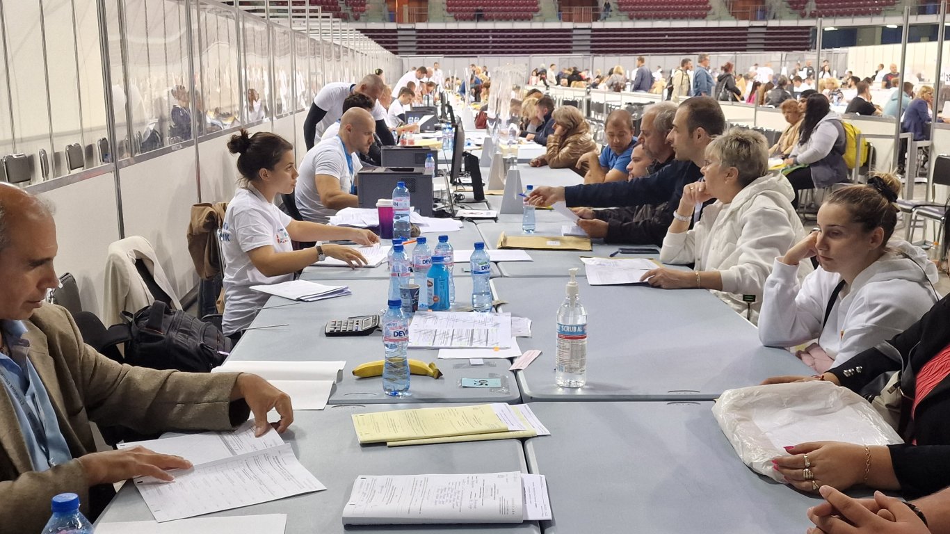 Без обрати в резултатите по градове към 12:00 часа по данни на ЦИК
