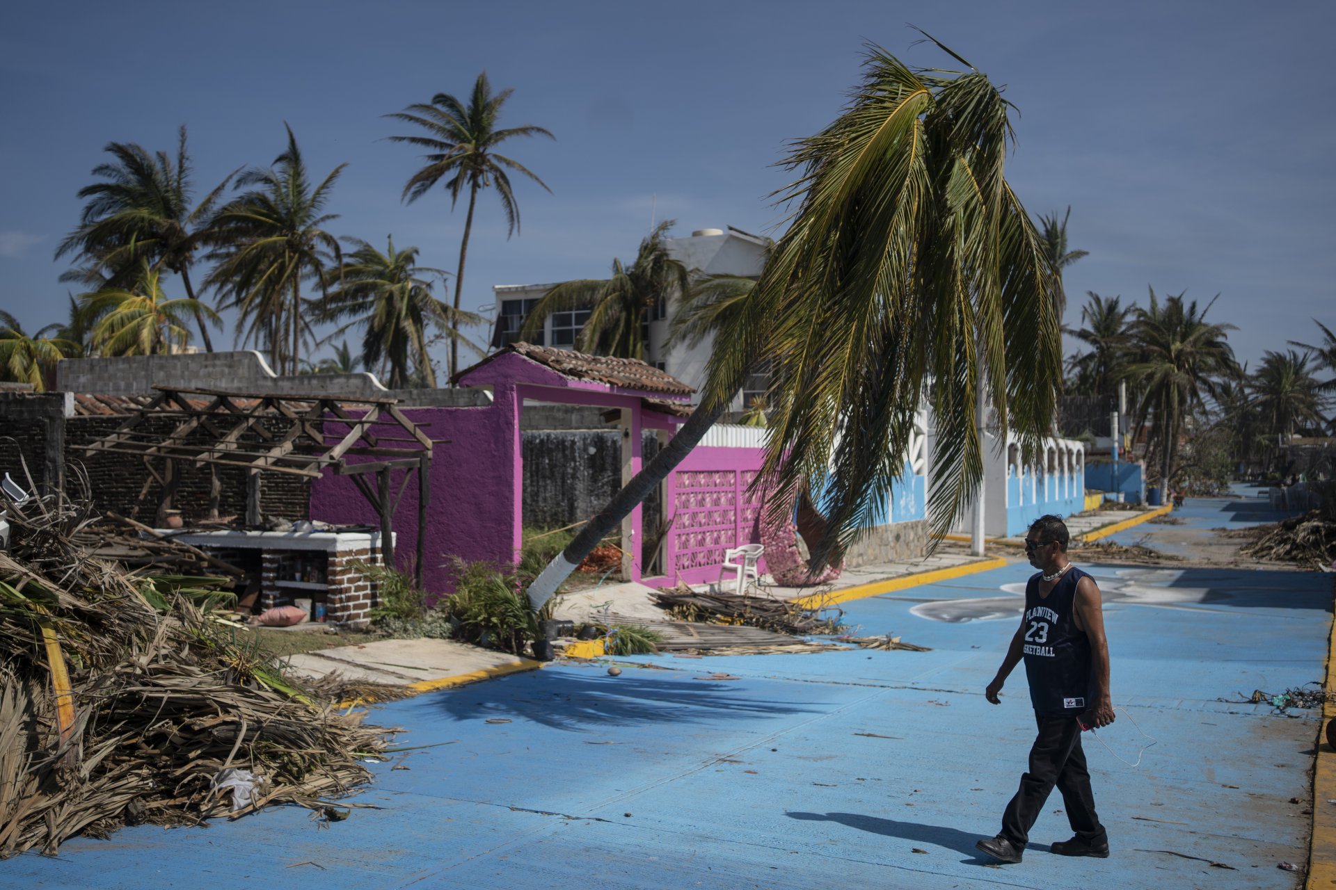 Климатичната криза е изиграла роля за засилването на ураганите