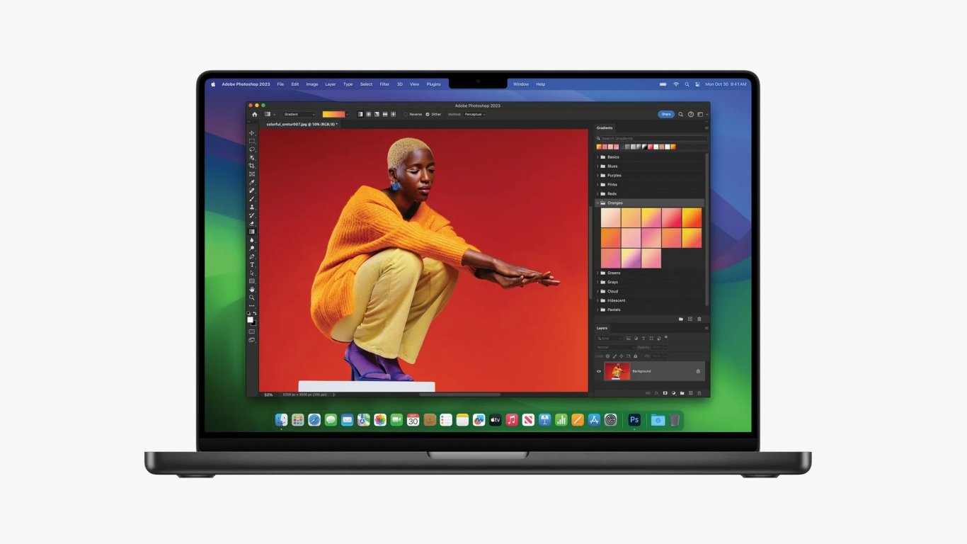 Apple представи нови модели компютри и три чипа с подобрен дизайн 