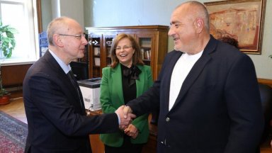 По думите на Борисов справянето с нея трябва да е