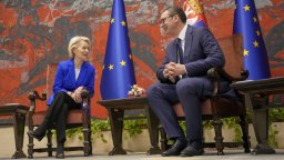 Косово и санкциите срещу Русия препъват Сърбия по пътя към ЕС