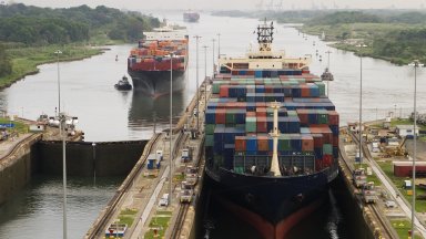 Суша: Панамският канал отряза допълнително броя на корабите