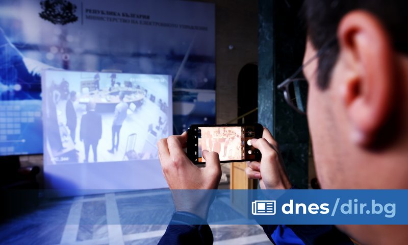 Стефанова обясни, че експертното изследване трябва да провери всички факти