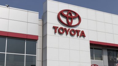 Трикратен годишен ръст на печалбата на Toyota