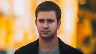 Наложените му принудителни административни мерки са заради дейност представляваща заплаха