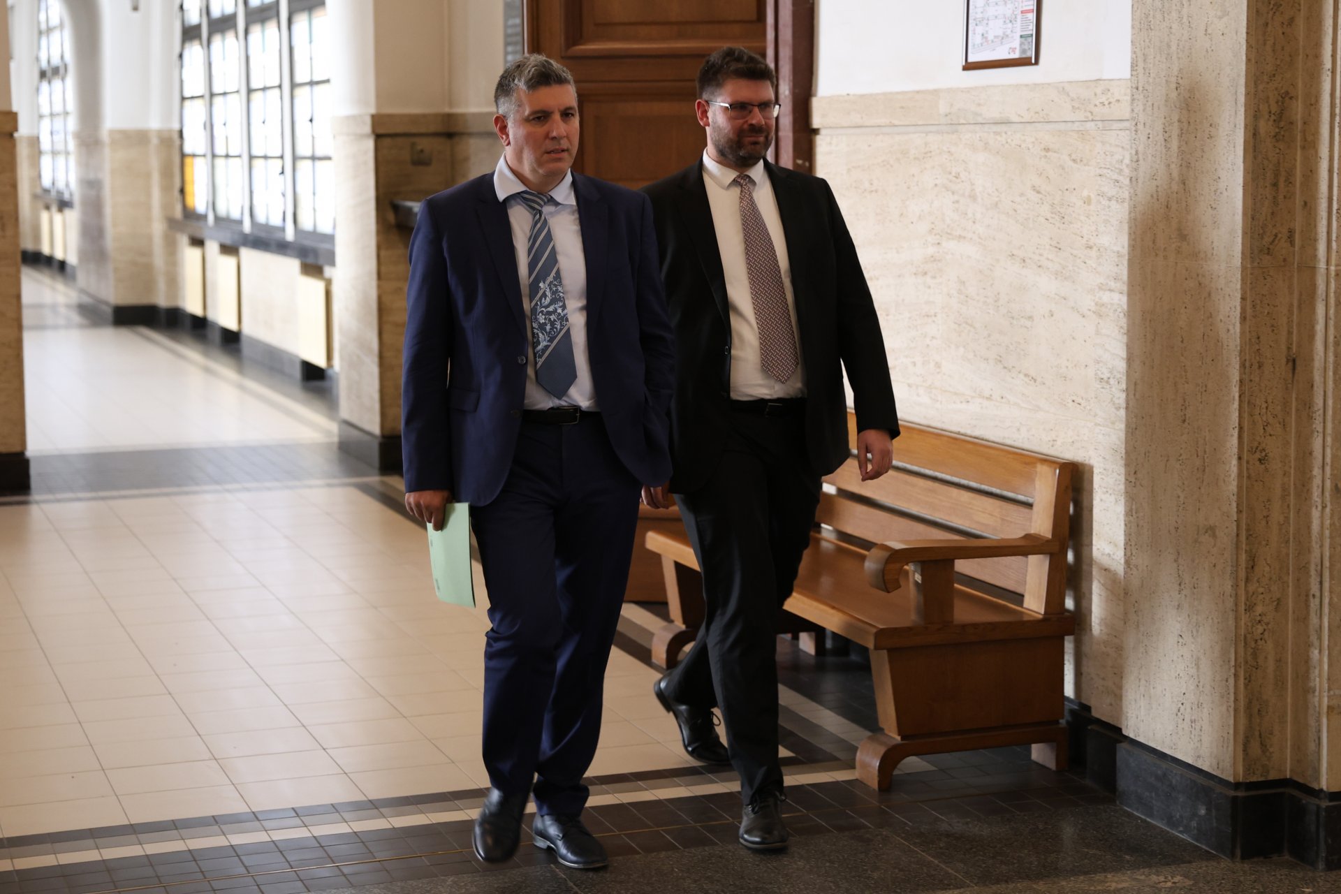 Министър Цеков в прокуратурата за среща с и.ф. главен прокурор Борислав Сарафов