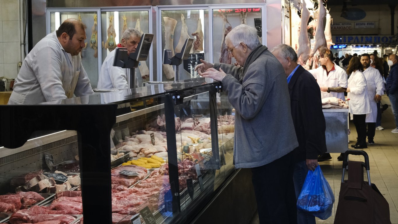 Ценови шок в Гърция: "В супермаркета се чувствам бедняк"
