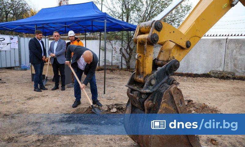 Снимка: БТА Също така ще има трамвайно шосе, което е