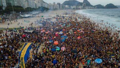 Лудост в Рио: 100-хилядна армия потегли на Север с една мечта - футболния трон