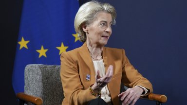 Урсула фон дер Лайен пристигна в ранните часове на днешния