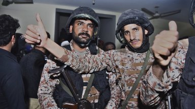Ислямисти атакуваха военновъздушна база в Централен Пакистан