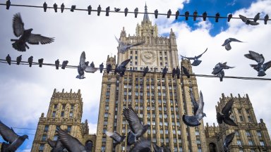 Той коментира новината от вчера когато Русия нареди на кореспондента