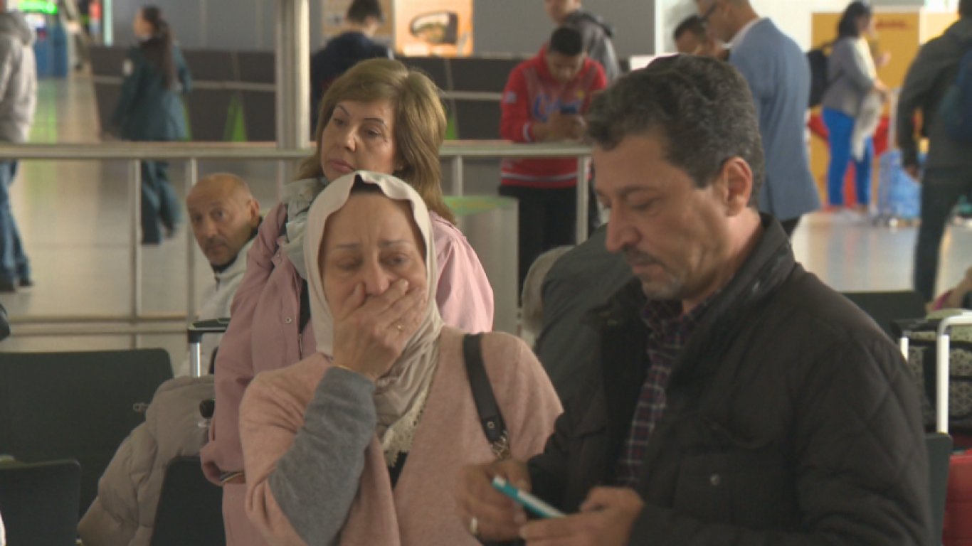  Оставили са дом, роднини и ценни спомени: Още 18 българи се прибраха от Газа
