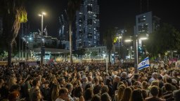 Протестиращи се събраха пред дома на Бенямин Нетаняху