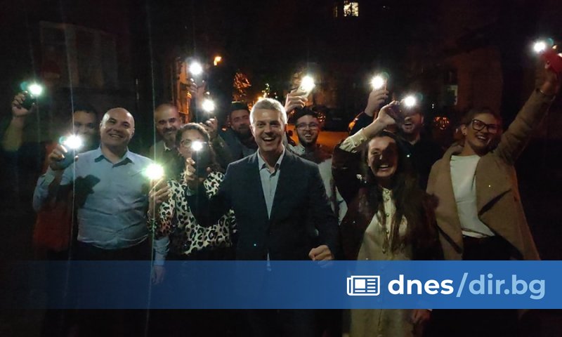 Според финалния екзитпол на Маркет линкс за кандидата на ПП-ДБ