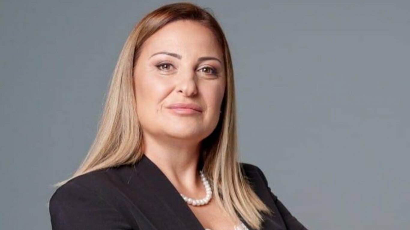 Сестрата на транспортния министър Георги Гвоздейков стана кмет на Твърдица