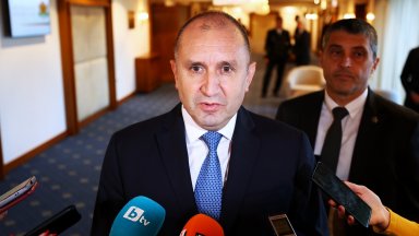 Премиерът Николай Денков поиска от президента да освободи Тончев в началото