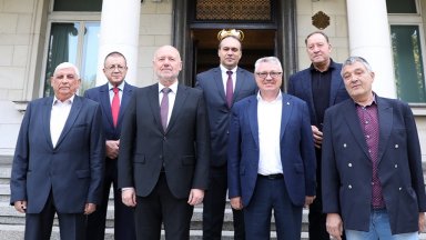 Те са обменили мнения и оценки по актуални въпроси на отбранителната