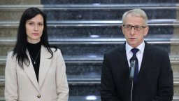 Мария Габриел: В Газа има двама заложници с български произход (видео)