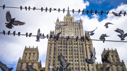 Обиск и арести в агенция "Спутник" в Баку, Москва привика посланика на Азербайджан