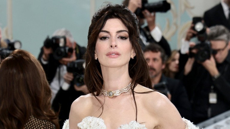 След слуховете за фейслифт Ан Хатауей отказва да "обсъжда медицинска информация“