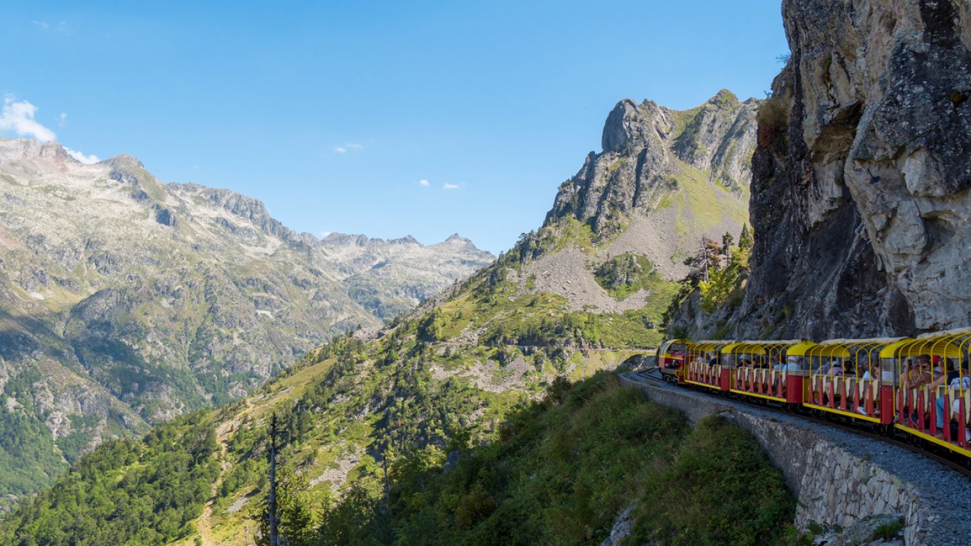 Влакът d'Artouste: Приключение с  най-високата теснолинейка в Европа