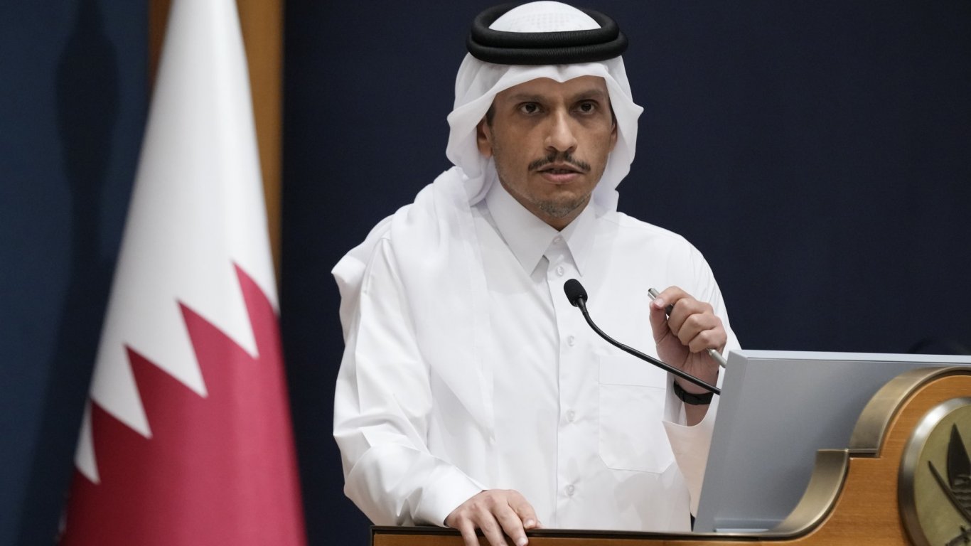 Катар преговаря за освобождаване на заложници, очаква се тридневно примирие 