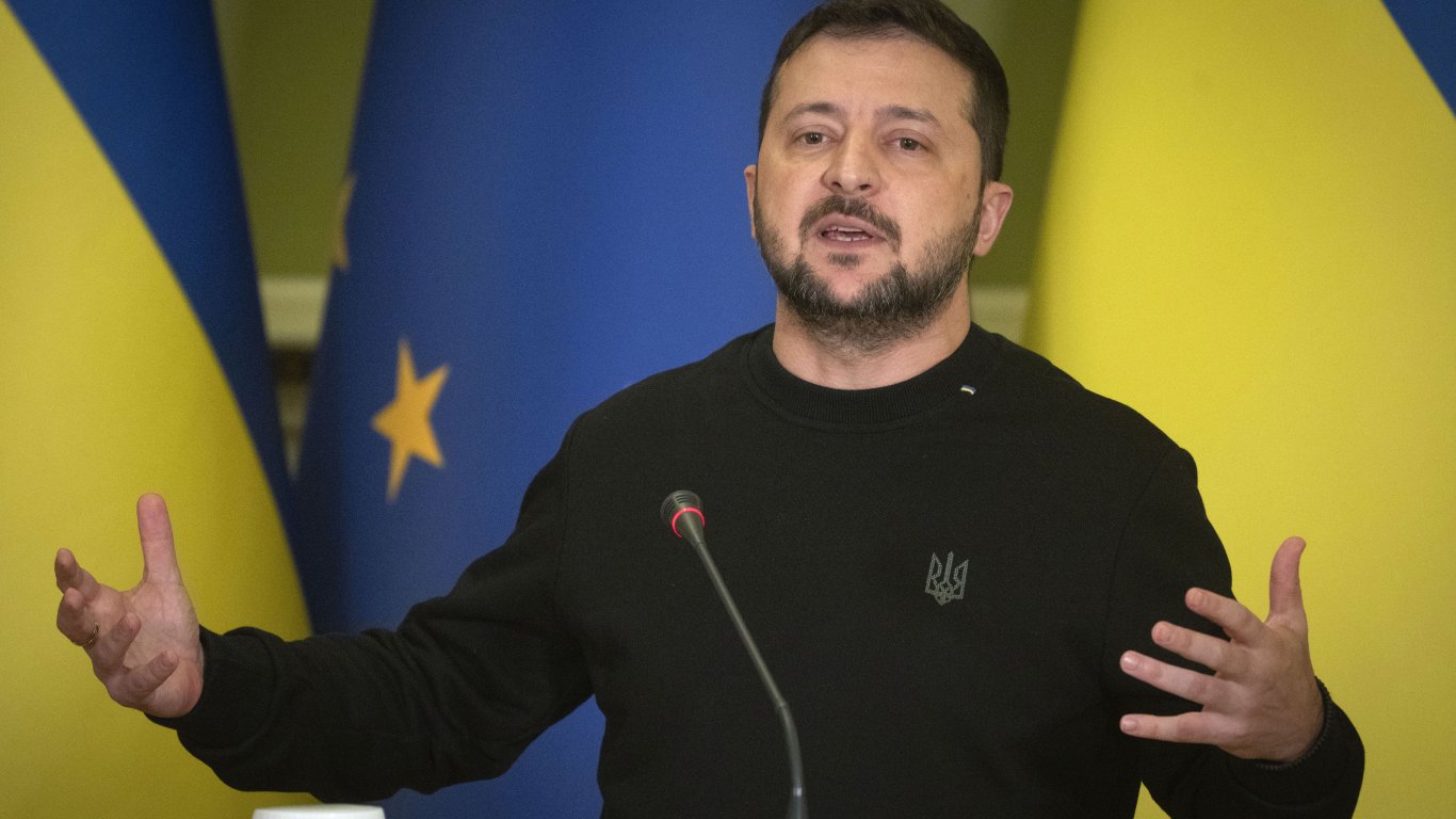 Украинците поставят под въпрос "розовите" послания на Володимир Зеленски