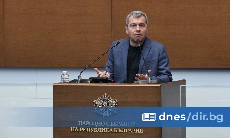 Йорданов коментира действия на председателя на Комисията по въпросите на