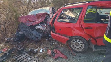 Инцидентът стана вчера около 13 часа на пътя между Бургас