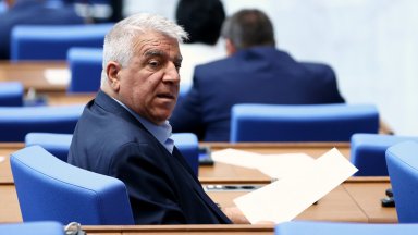 Г н Таков каза че това е технически въпрос и че